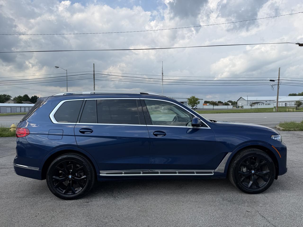 BMW X7 xDrive40i Sports Activity Vehicle 2020