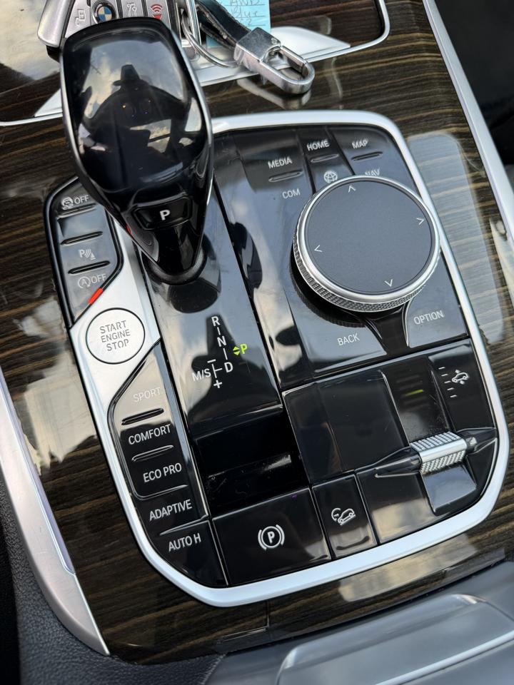 BMW X7 xDrive40i Sports Activity Vehicle 2020