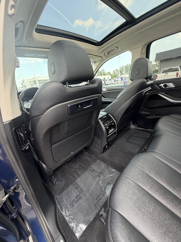 BMW X7 xDrive40i Sports Activity Vehicle 2020