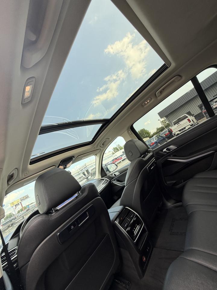 BMW X7 xDrive40i Sports Activity Vehicle 2020