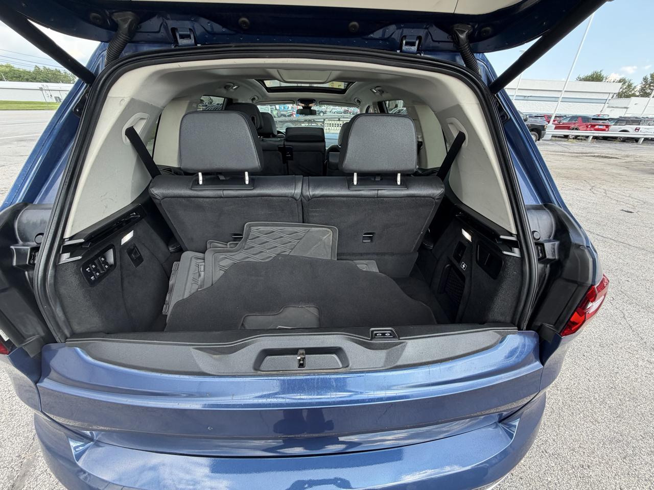 BMW X7 xDrive40i Sports Activity Vehicle 2020