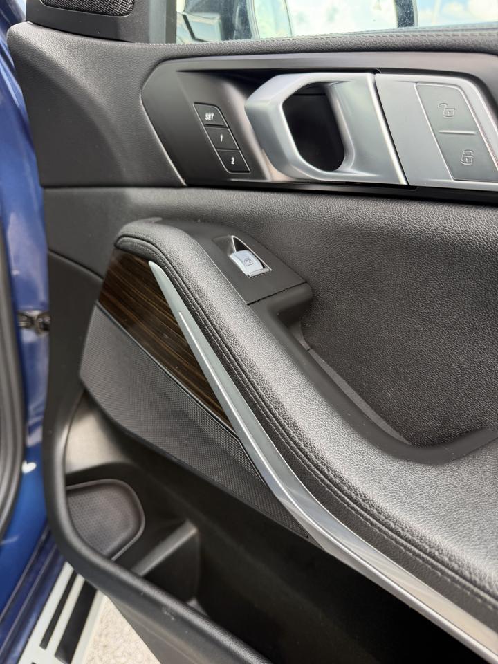 BMW X7 xDrive40i Sports Activity Vehicle 2020