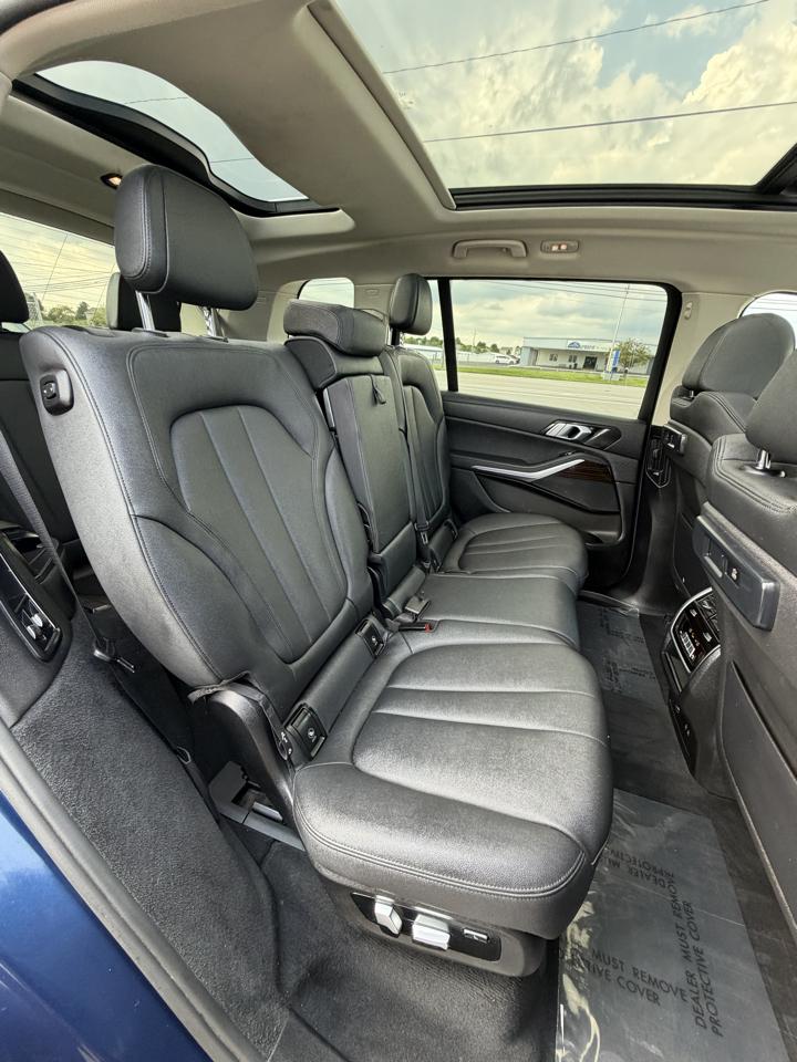 BMW X7 xDrive40i Sports Activity Vehicle 2020