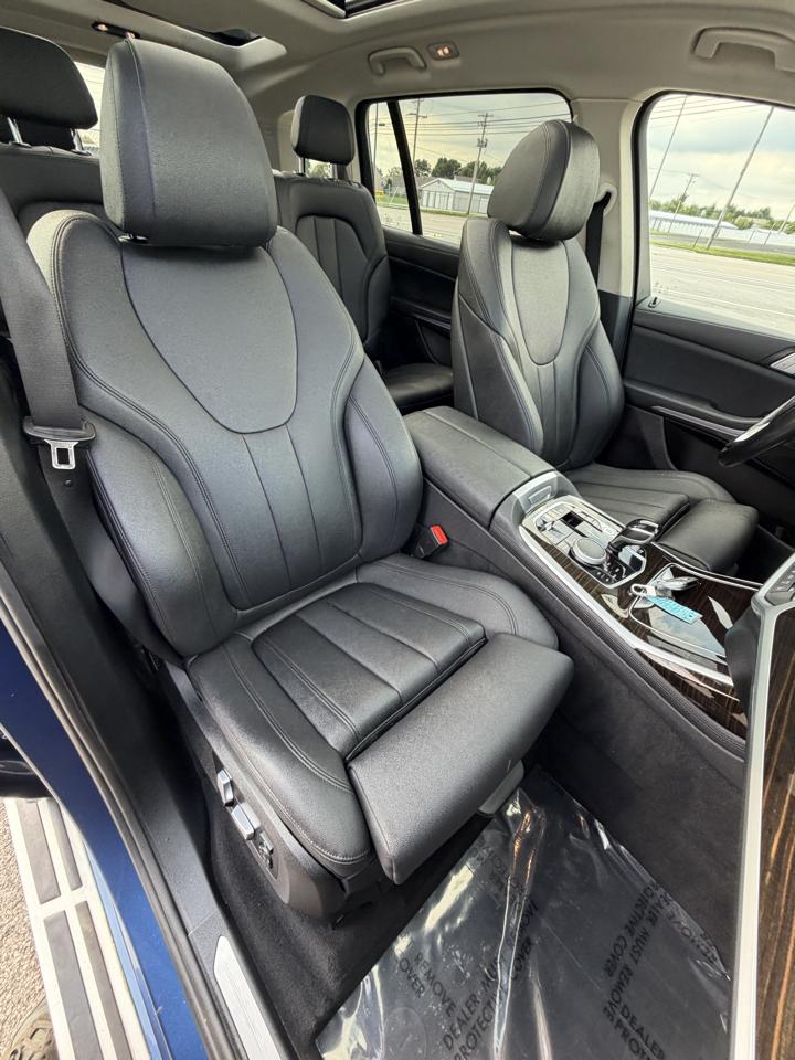 BMW X7 xDrive40i Sports Activity Vehicle 2020