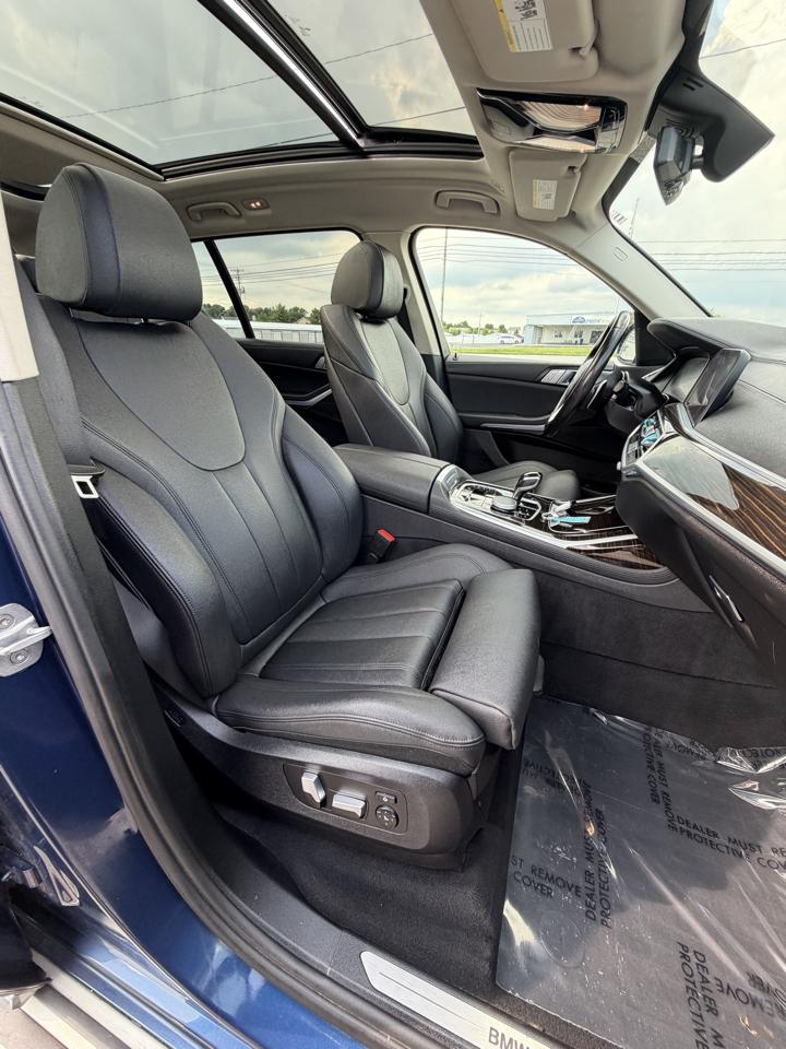 BMW X7 xDrive40i Sports Activity Vehicle 2020