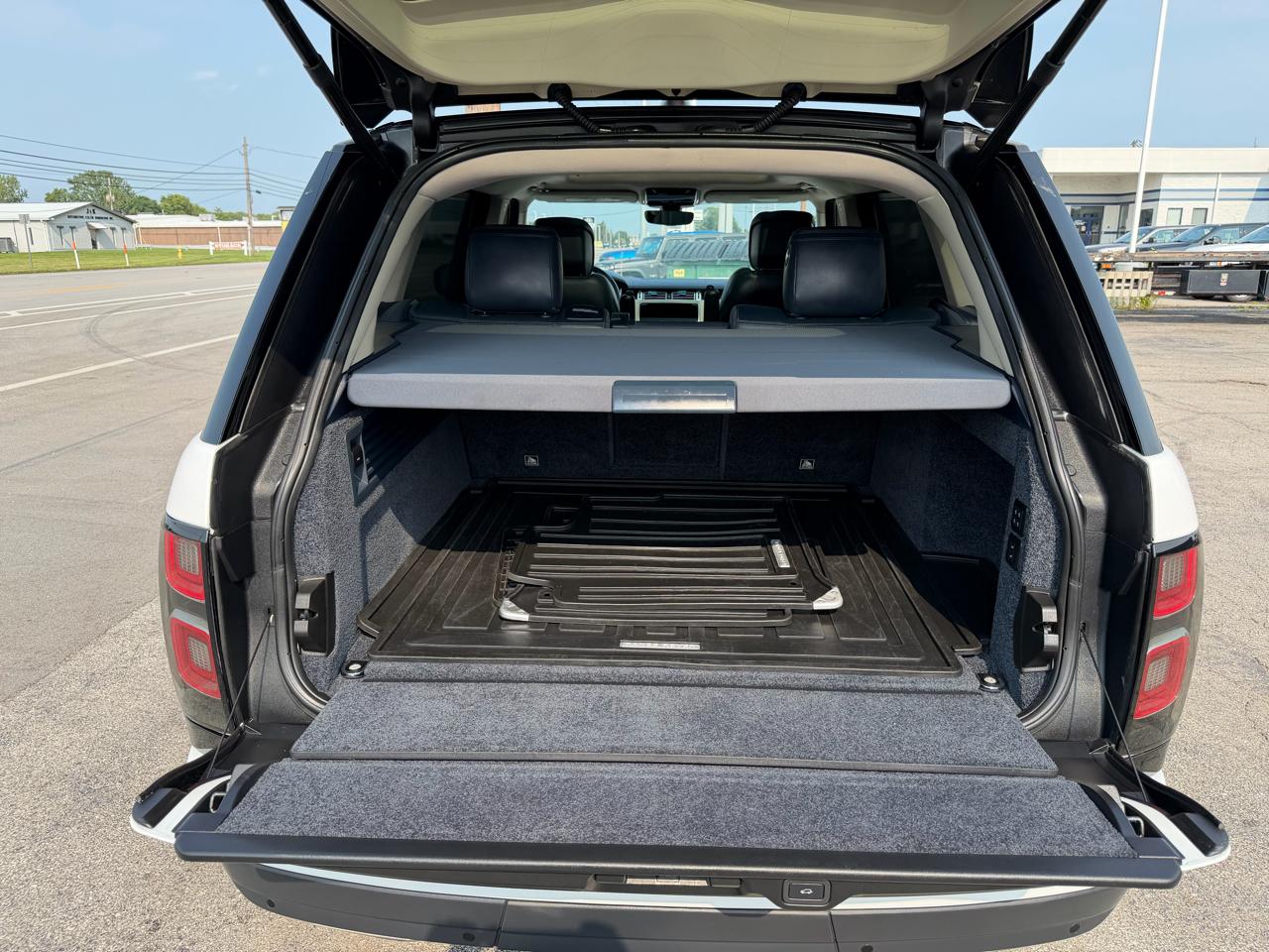 Land Rover Range Rover Supercharged 4D SUV LWB 2020