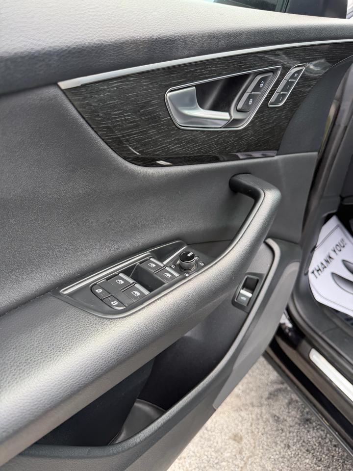 Audi Q8 Premium 55 TFSI quattro 2019