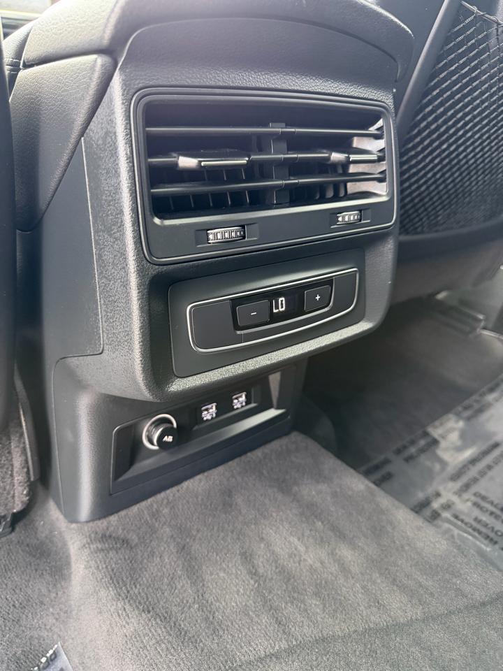 Audi Q8 Premium 55 TFSI quattro 2019