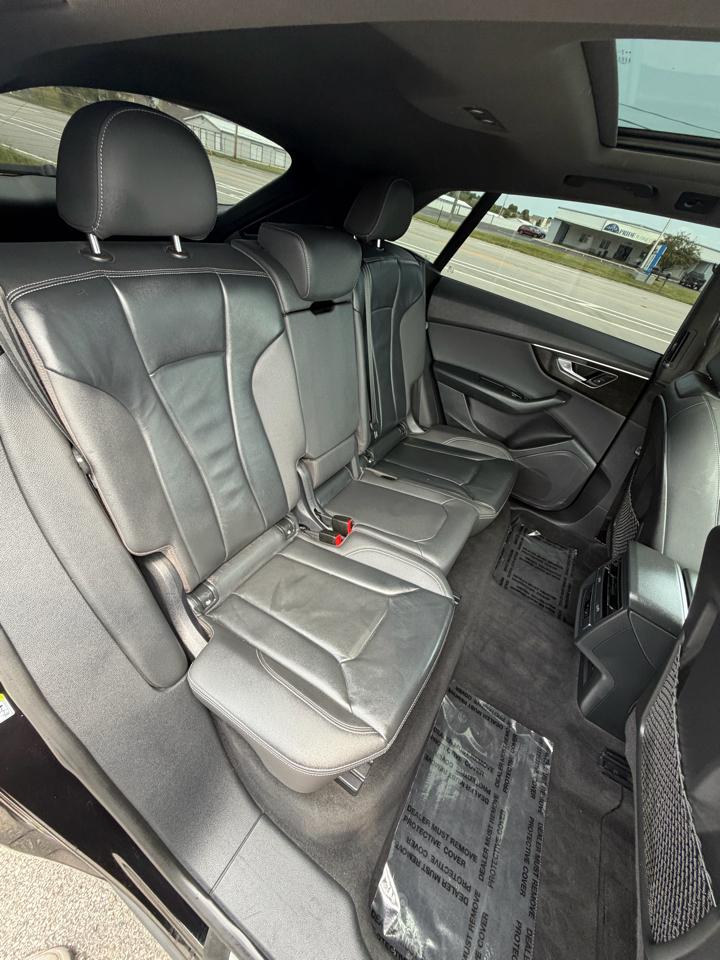 Audi Q8 Premium 55 TFSI quattro 2019