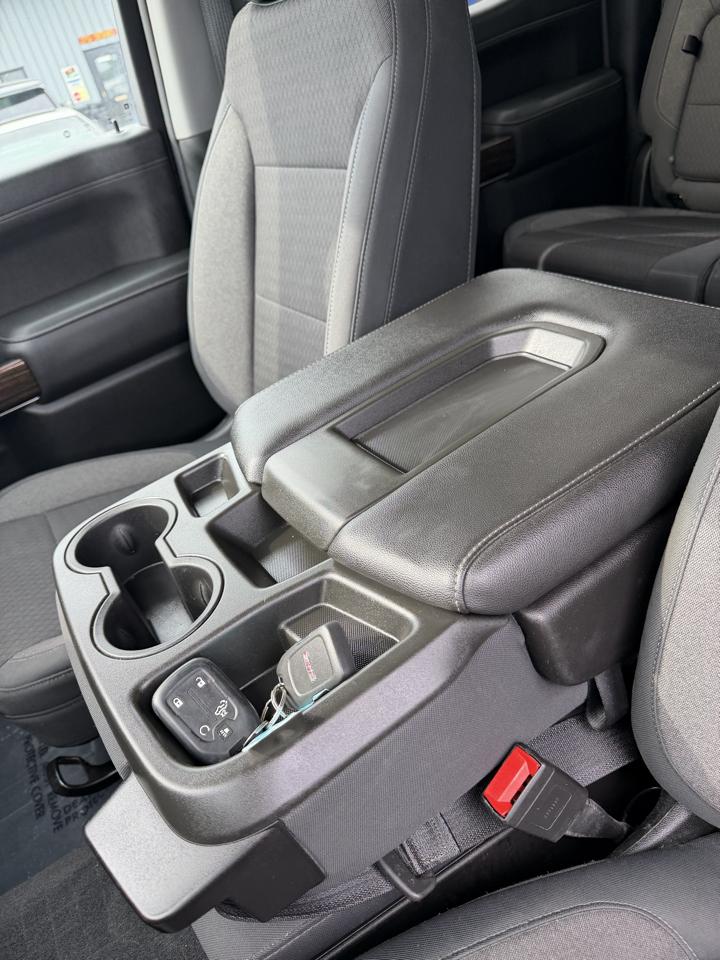 GMC Sierra 1500 4WD Crew Cab 147" SLE 2020