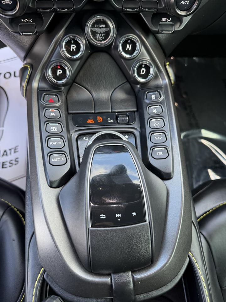 Aston Martin Vantage Coupe Automatic 2021
