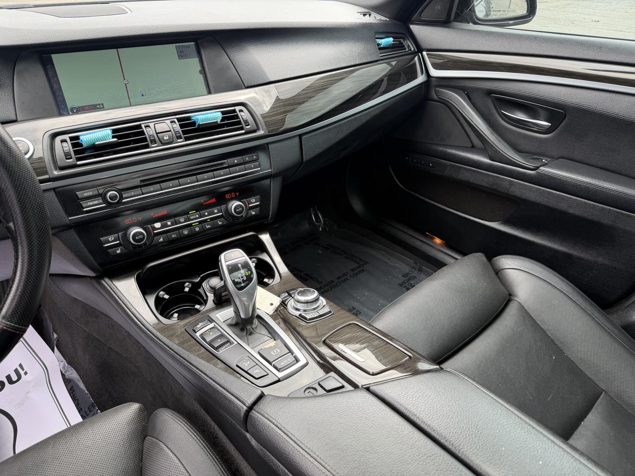 BMW 5 Series 4dr Sdn 550i xDrive AWD 2012