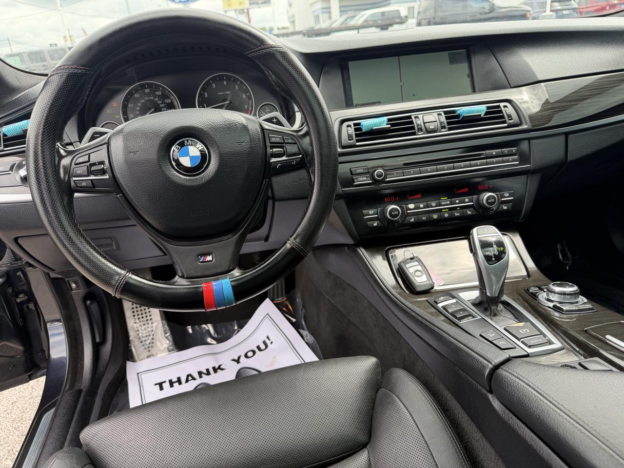 BMW 5 Series 4dr Sdn 550i xDrive AWD 2012