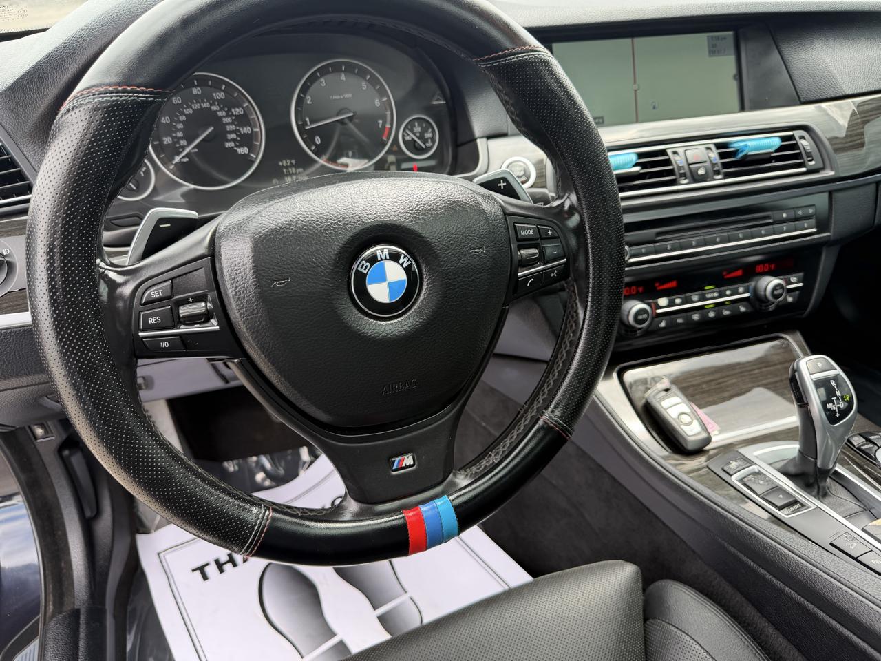 BMW 5 Series 4dr Sdn 550i xDrive AWD 2012
