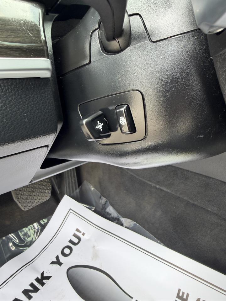 BMW 5 Series 4dr Sdn 550i xDrive AWD 2012