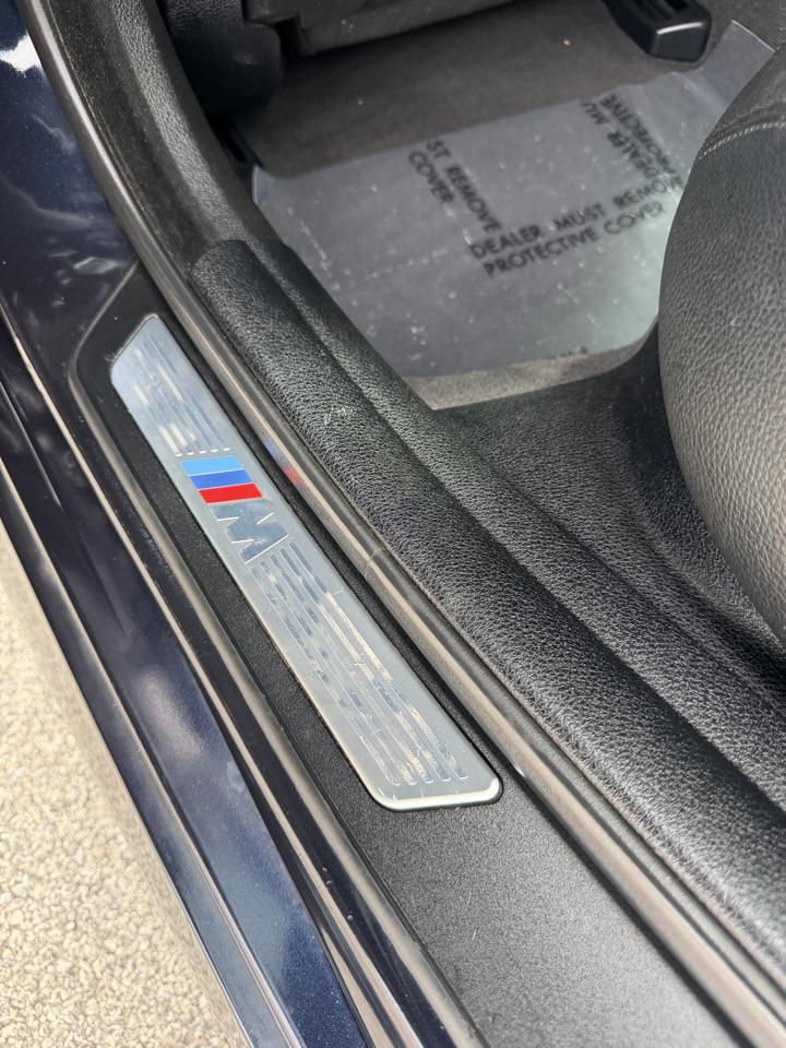 BMW 5 Series 4dr Sdn 550i xDrive AWD 2012