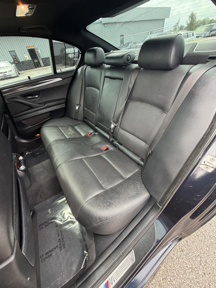 BMW 5 Series 4dr Sdn 550i xDrive AWD 2012
