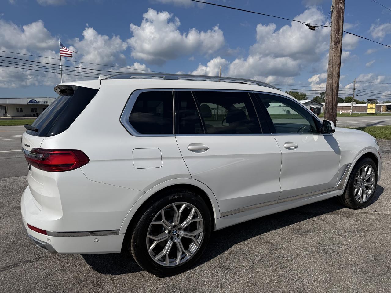 BMW X7 xDrive40i Sports Activity Vehicle 2020