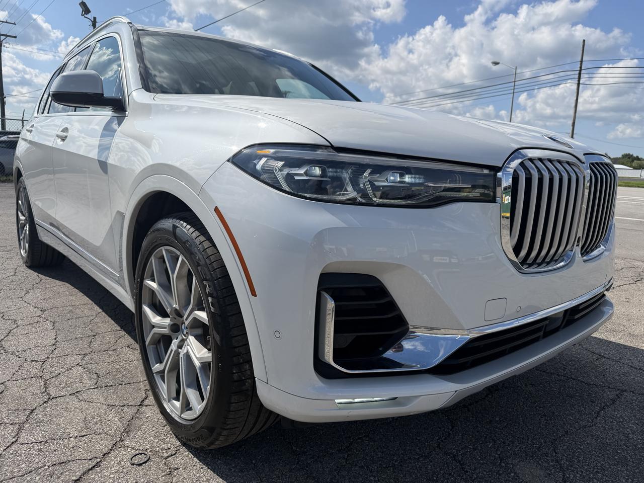 BMW X7 xDrive40i Sports Activity Vehicle 2020