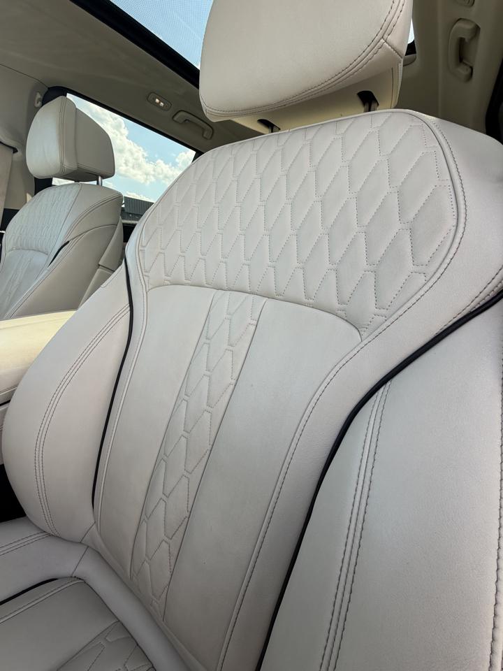 BMW X7 xDrive40i Sports Activity Vehicle 2020