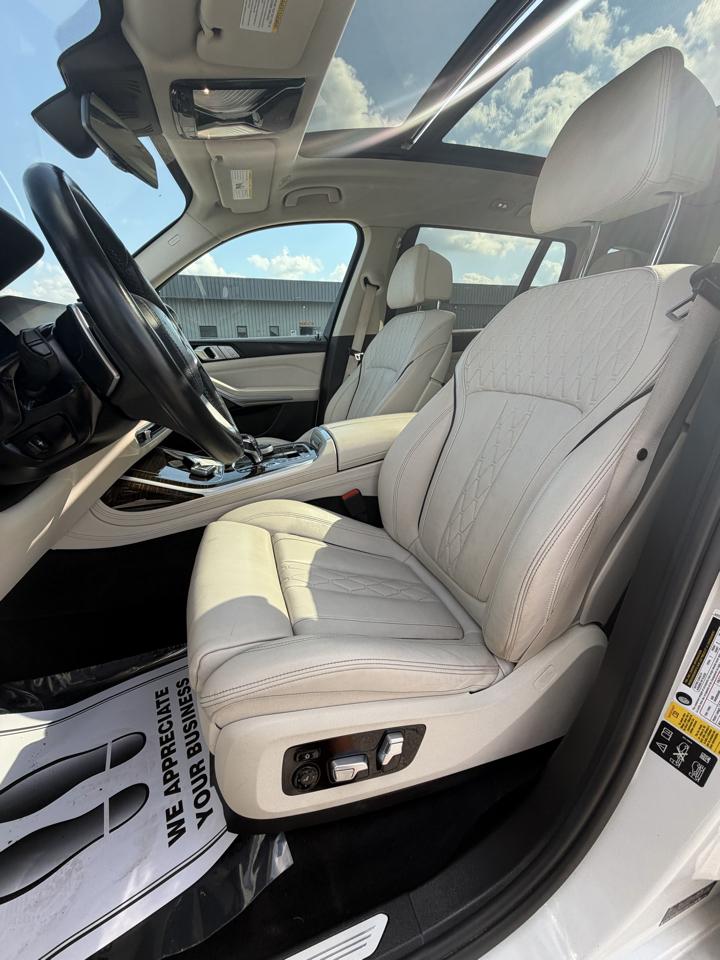 BMW X7 xDrive40i Sports Activity Vehicle 2020