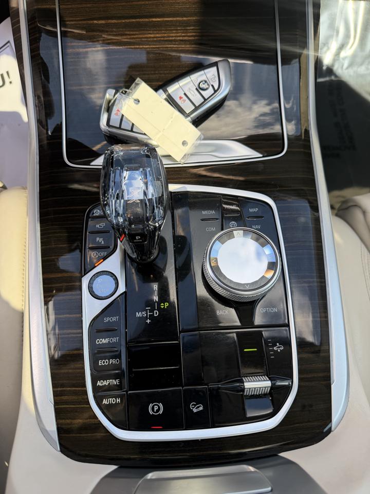 BMW X7 xDrive40i Sports Activity Vehicle 2020