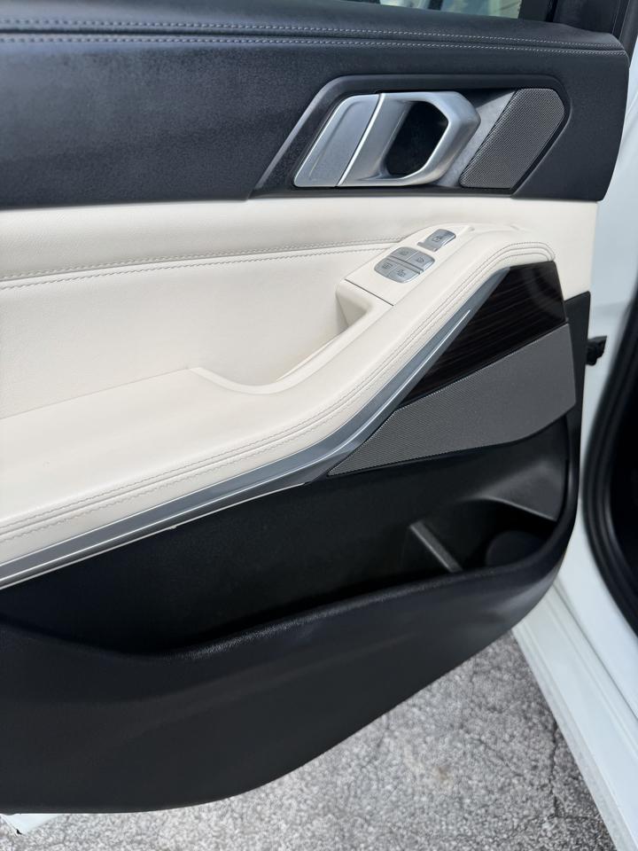 BMW X7 xDrive40i Sports Activity Vehicle 2020