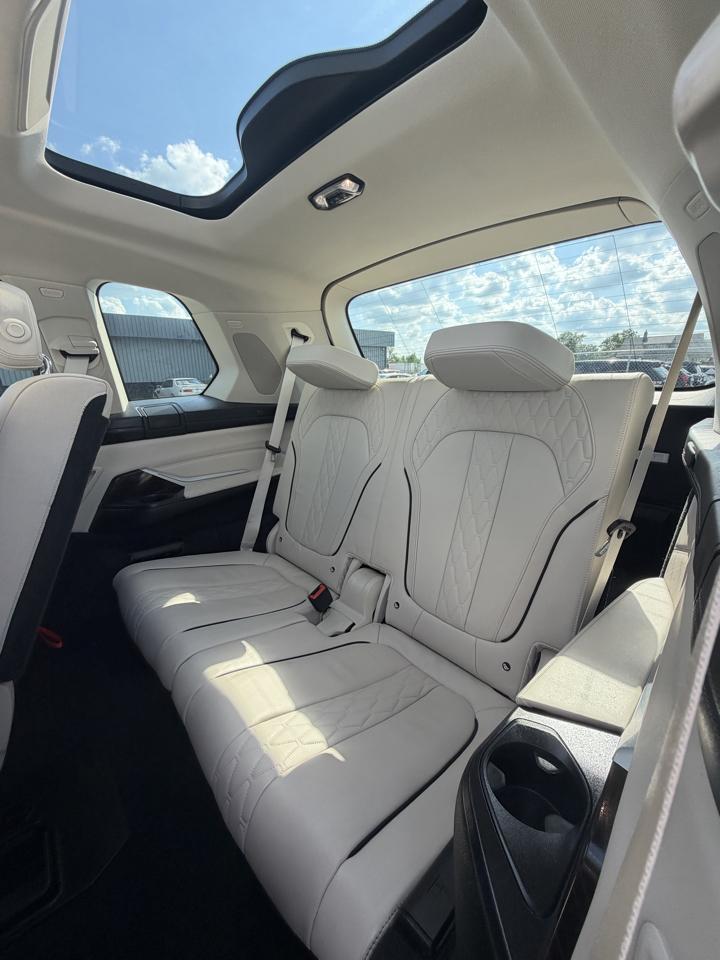 BMW X7 xDrive40i Sports Activity Vehicle 2020