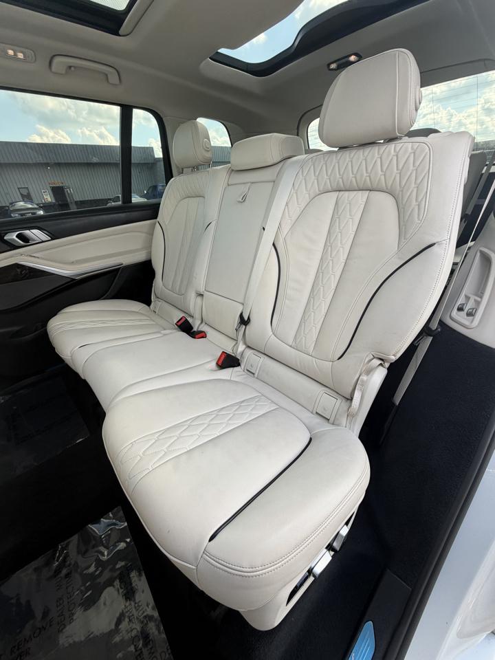 BMW X7 xDrive40i Sports Activity Vehicle 2020