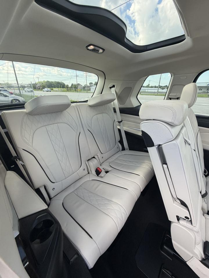 BMW X7 xDrive40i Sports Activity Vehicle 2020