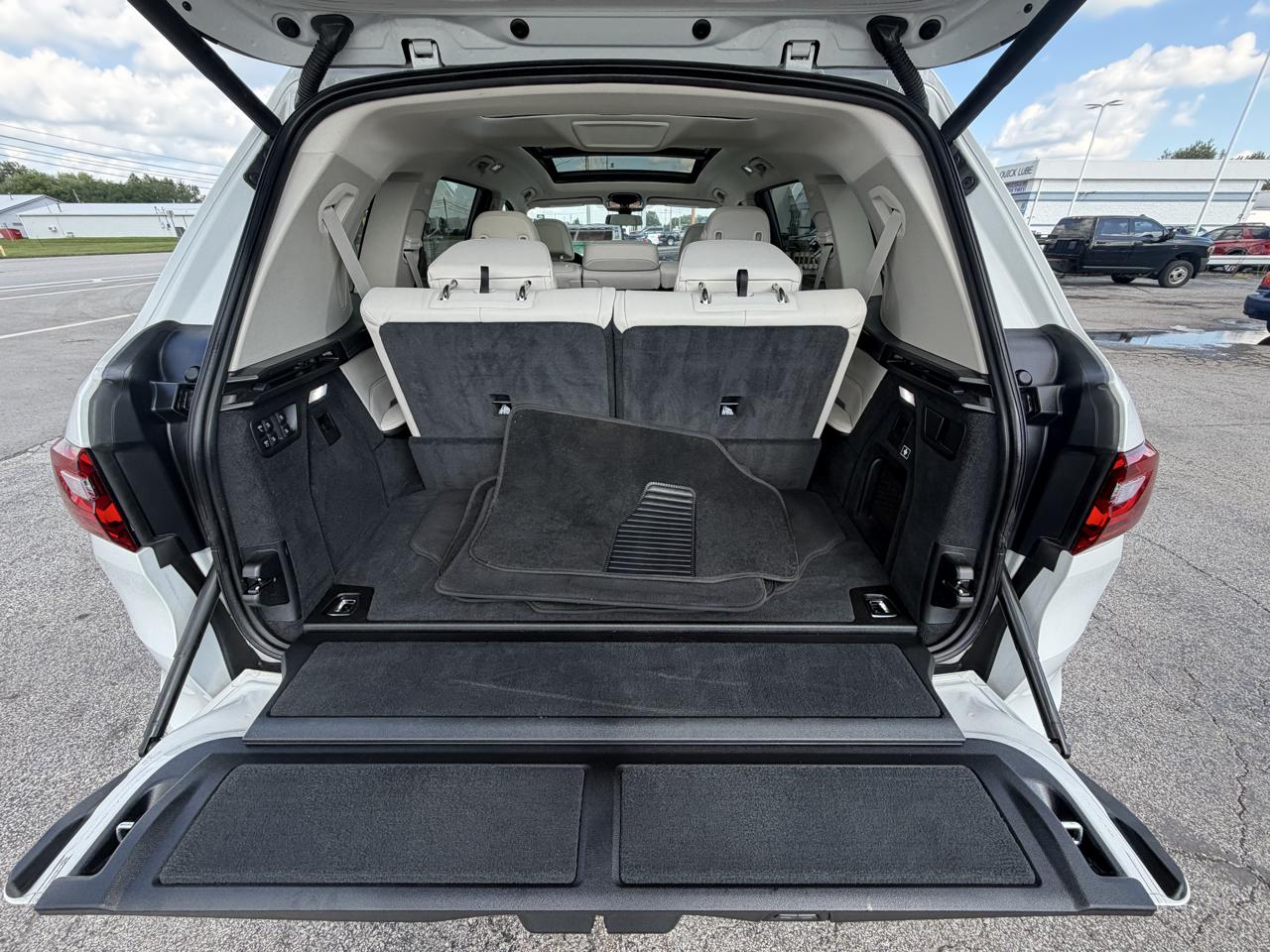 BMW X7 xDrive40i Sports Activity Vehicle 2020