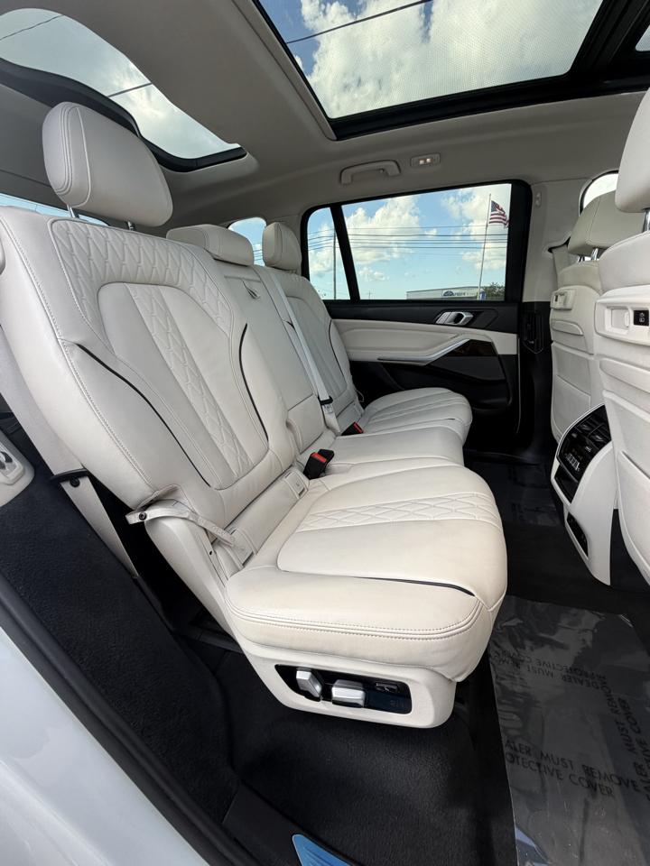 BMW X7 xDrive40i Sports Activity Vehicle 2020