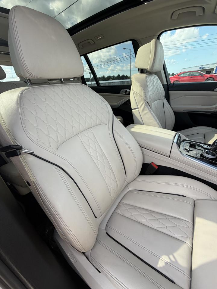BMW X7 xDrive40i Sports Activity Vehicle 2020
