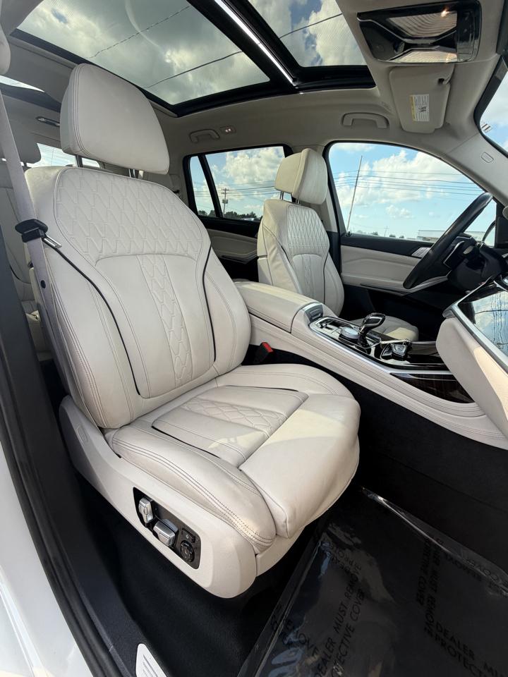 BMW X7 xDrive40i Sports Activity Vehicle 2020