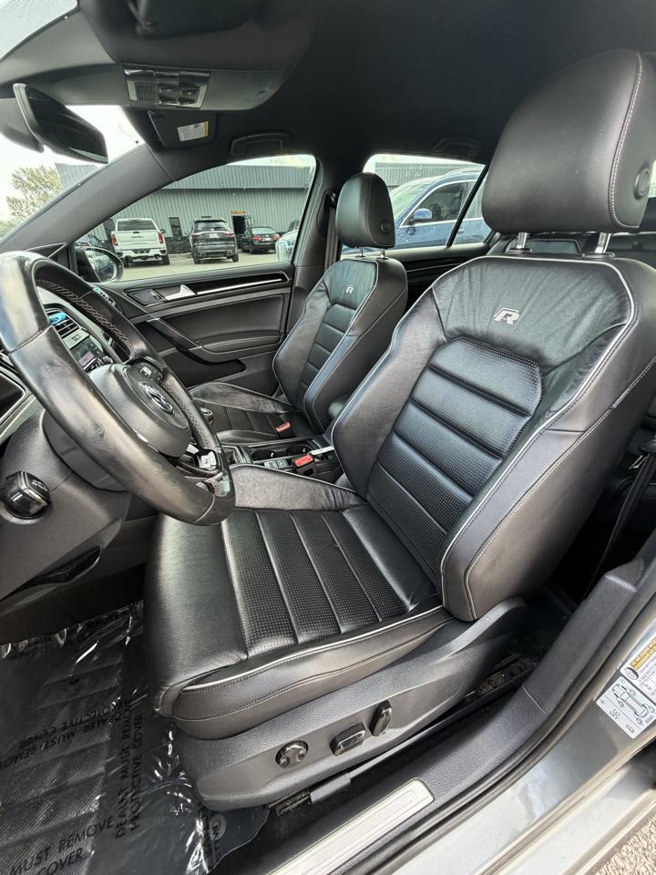 Volkswagen Golf R 2.0T Manual w/DCC/Nav 2019