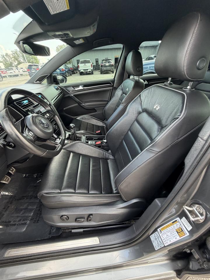 Volkswagen Golf R 2.0T Manual w/DCC/Nav 2019
