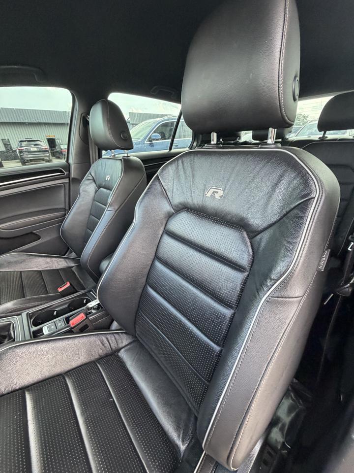 Volkswagen Golf R 2.0T Manual w/DCC/Nav 2019