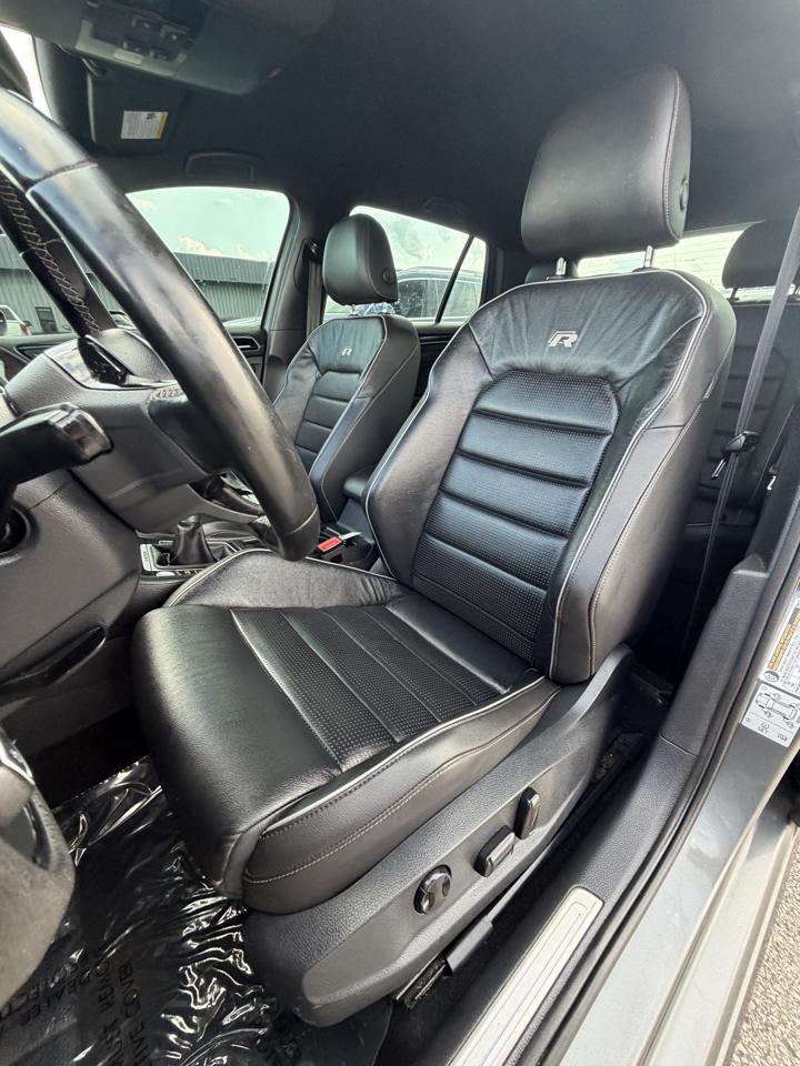 Volkswagen Golf R 2.0T Manual w/DCC/Nav 2019