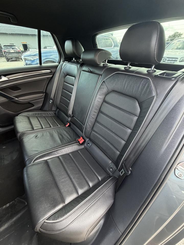 Volkswagen Golf R 2.0T Manual w/DCC/Nav 2019