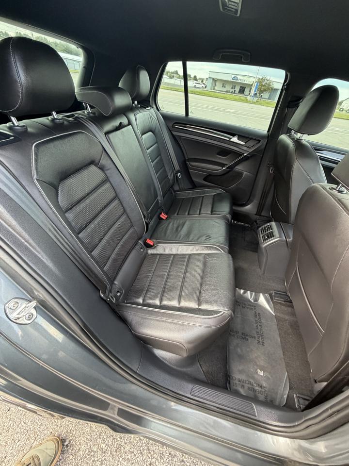 Volkswagen Golf R 2.0T Manual w/DCC/Nav 2019