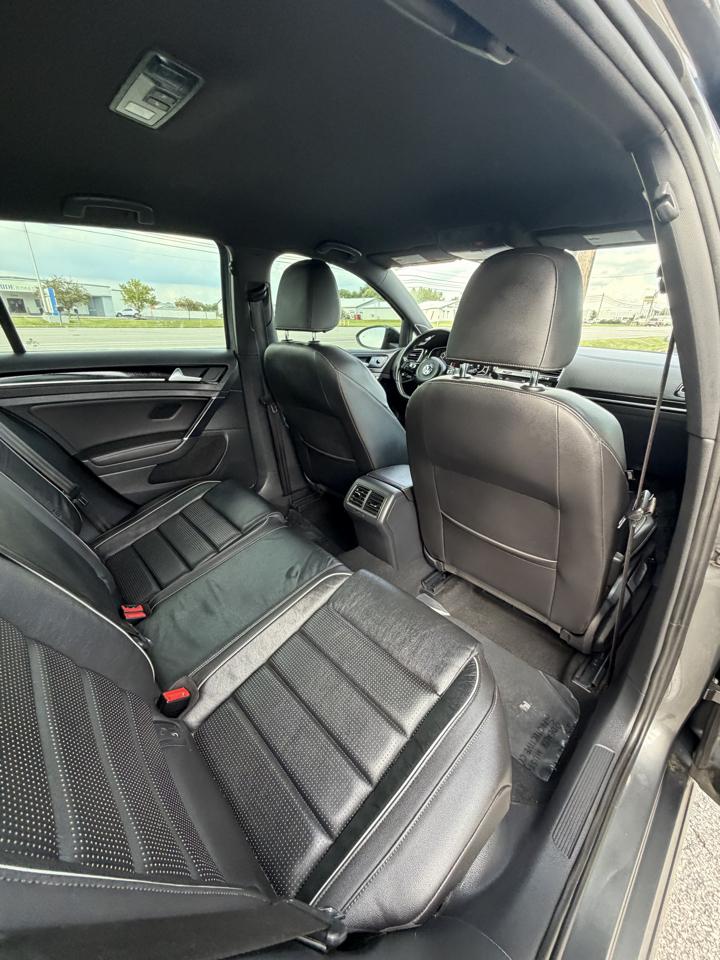 Volkswagen Golf R 2.0T Manual w/DCC/Nav 2019