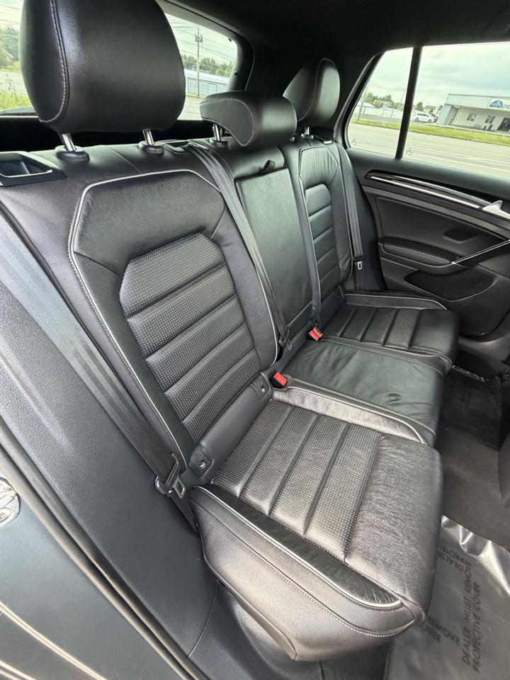 Volkswagen Golf R 2.0T Manual w/DCC/Nav 2019