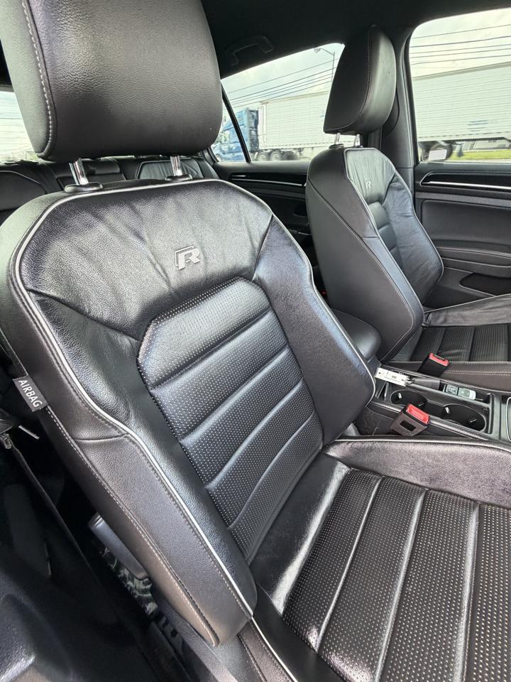 Volkswagen Golf R 2.0T Manual w/DCC/Nav 2019