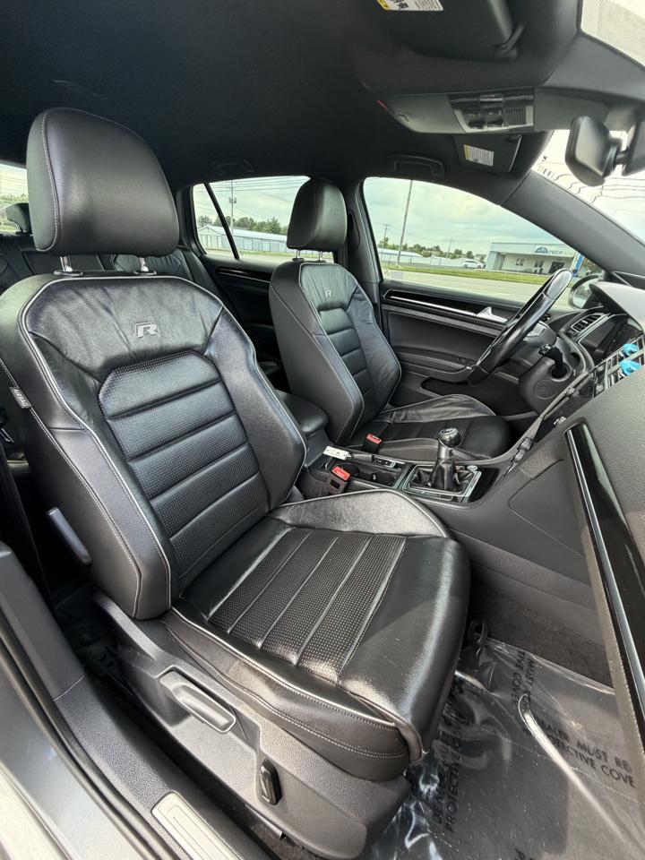Volkswagen Golf R 2.0T Manual w/DCC/Nav 2019