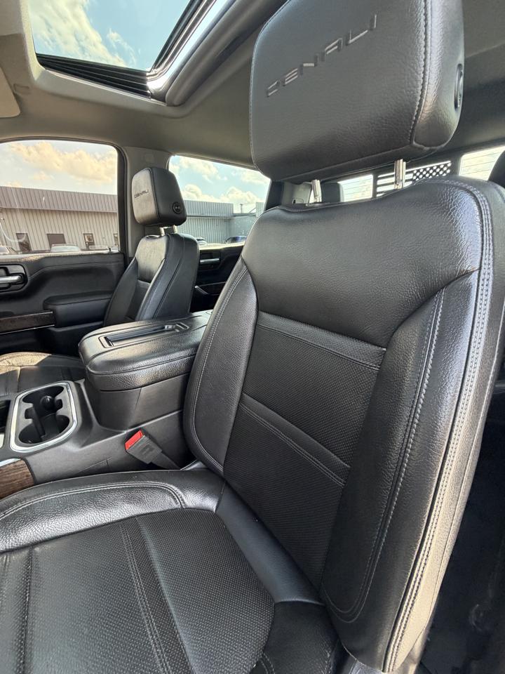 GMC Sierra 1500 4WD Crew Cab 147" Denali 2020