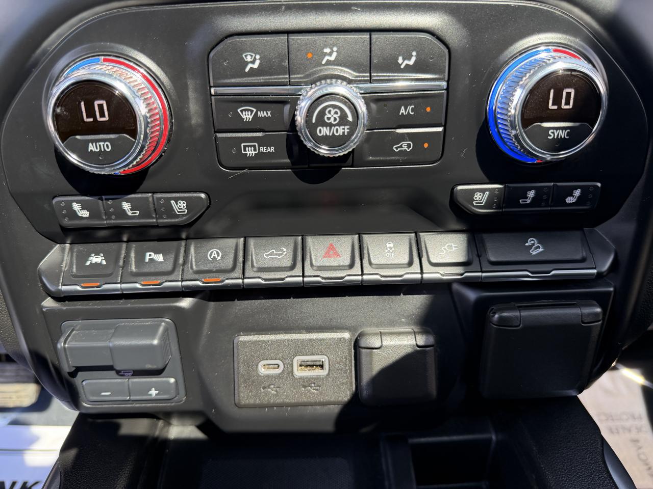GMC Sierra 1500 4WD Crew Cab 147" Denali 2020