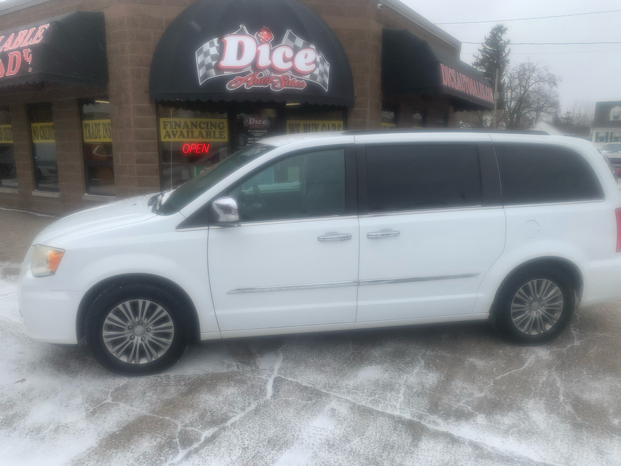 Chrysler Town & Country Touring-L 2014