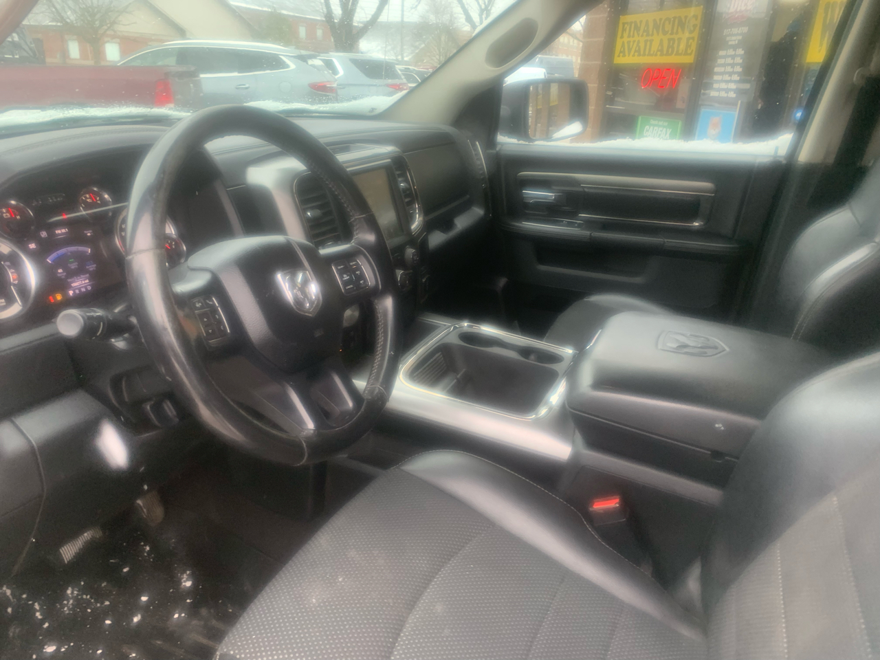 RAM 1500 Sport Quad Cab 4WD 2017