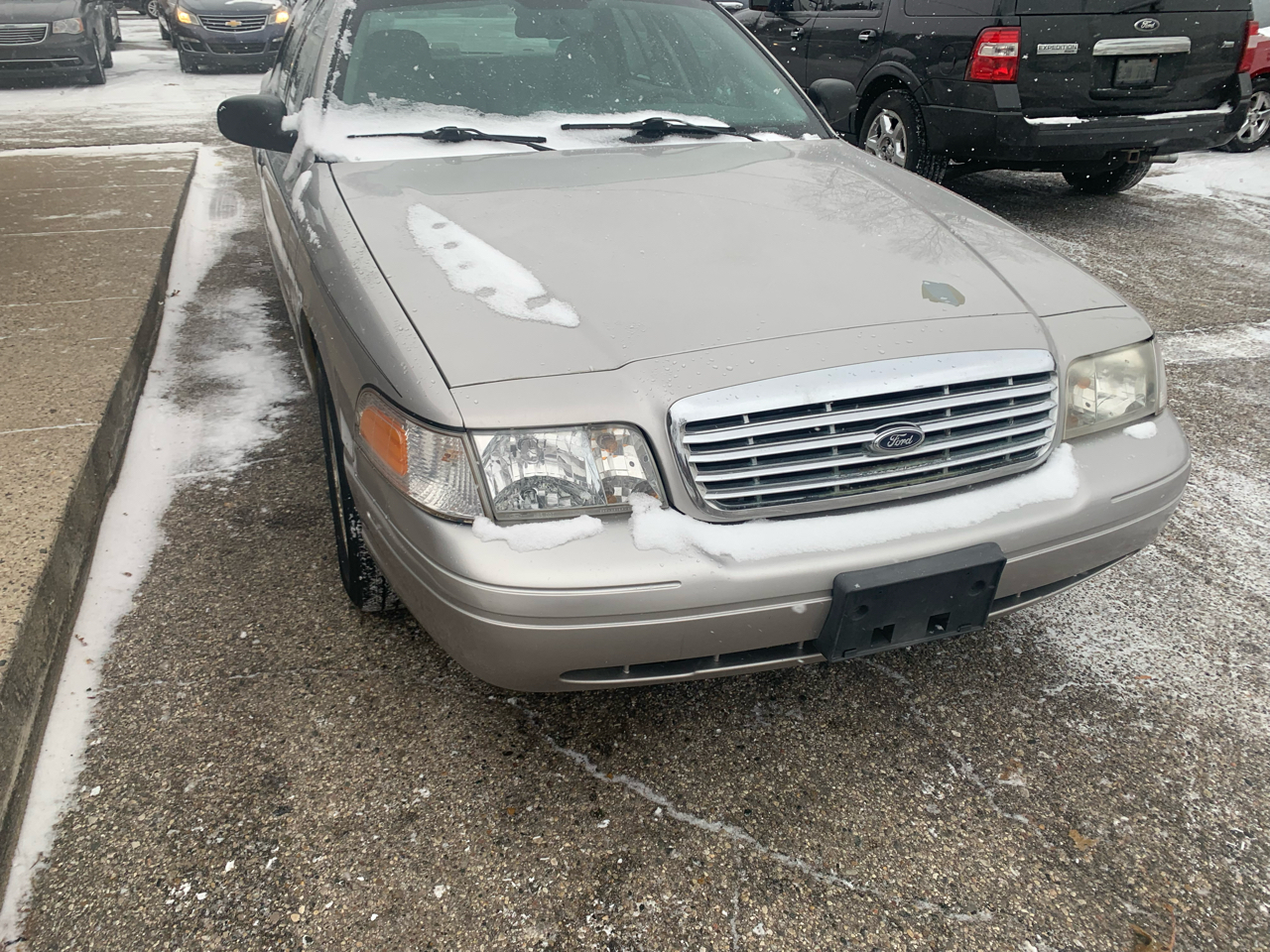 Ford Crown Victoria LX 2008