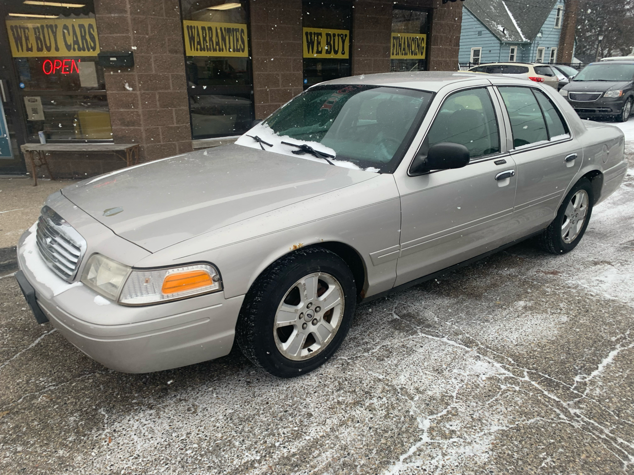 Ford Crown Victoria LX 2008